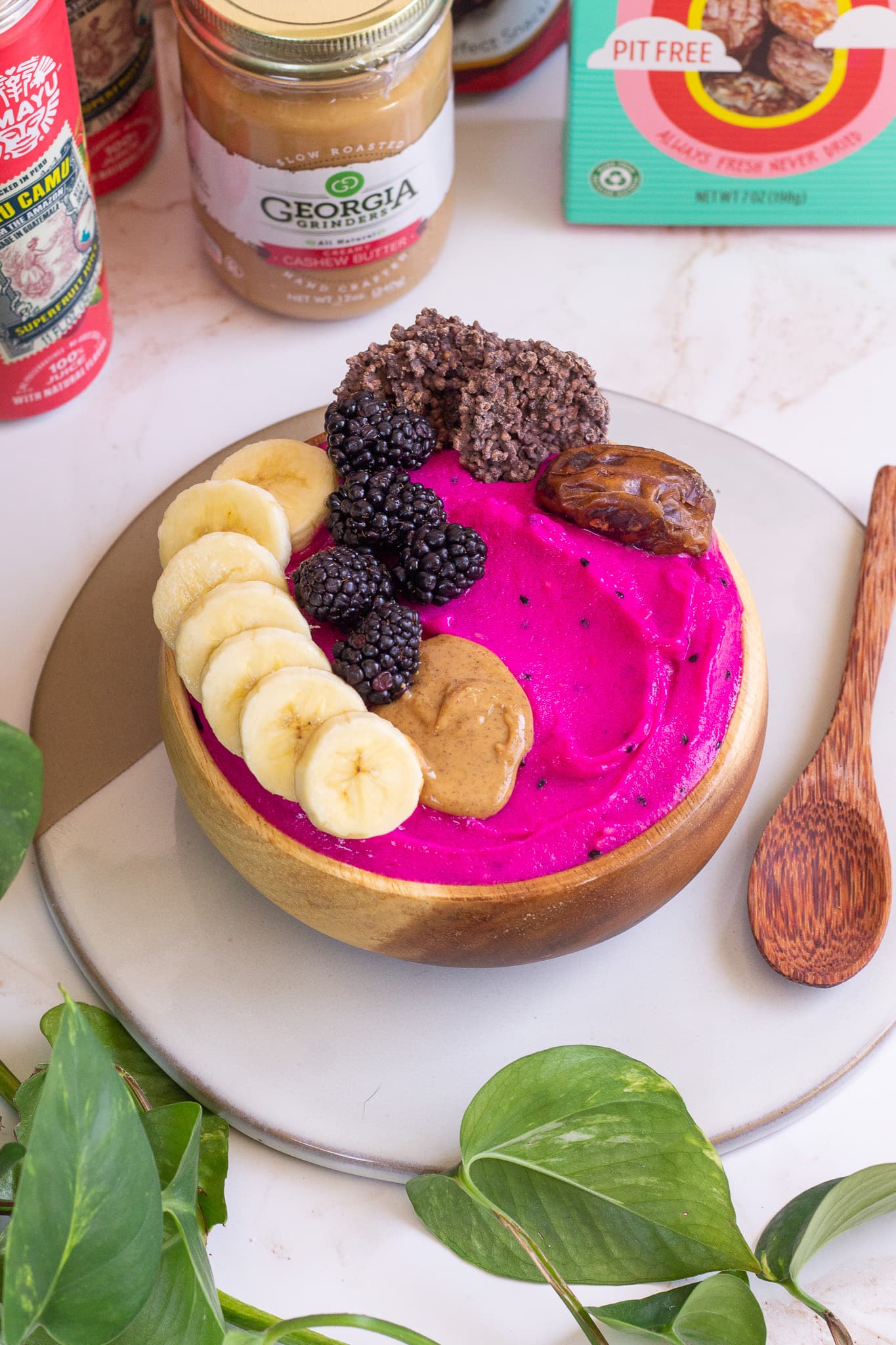 Smoothie bowl with toppings